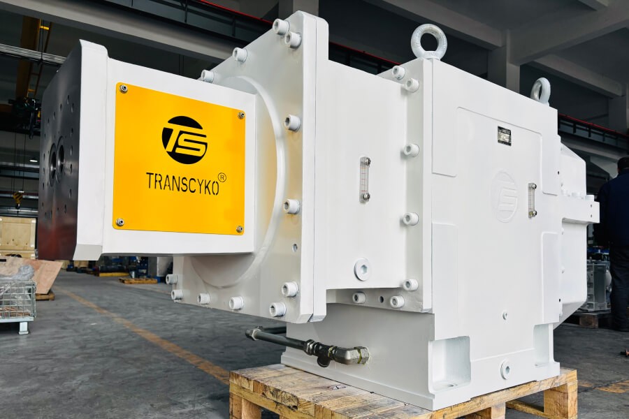 Transcyko Planetary Gearboxes &amp; Servo Drives for Plastic Injection Molding