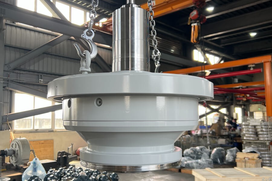 What are the advantages of TZS cyclo drives for centrifuges?