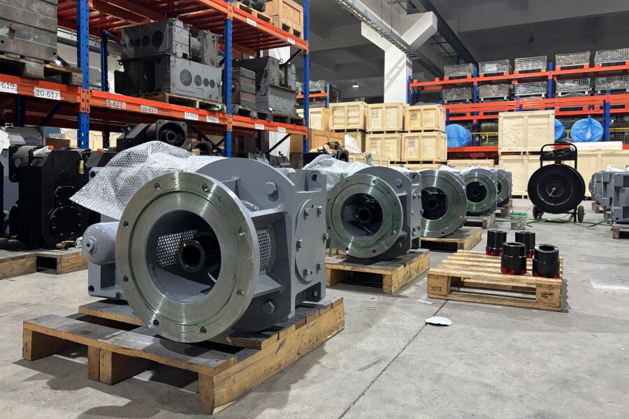 Gearboxes for Polyurethane Mixing | Transcyko