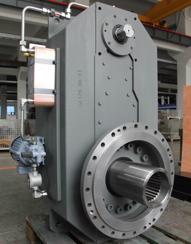 Why are Transcyko planetary gearboxes the best choice for servo driven injection molding?