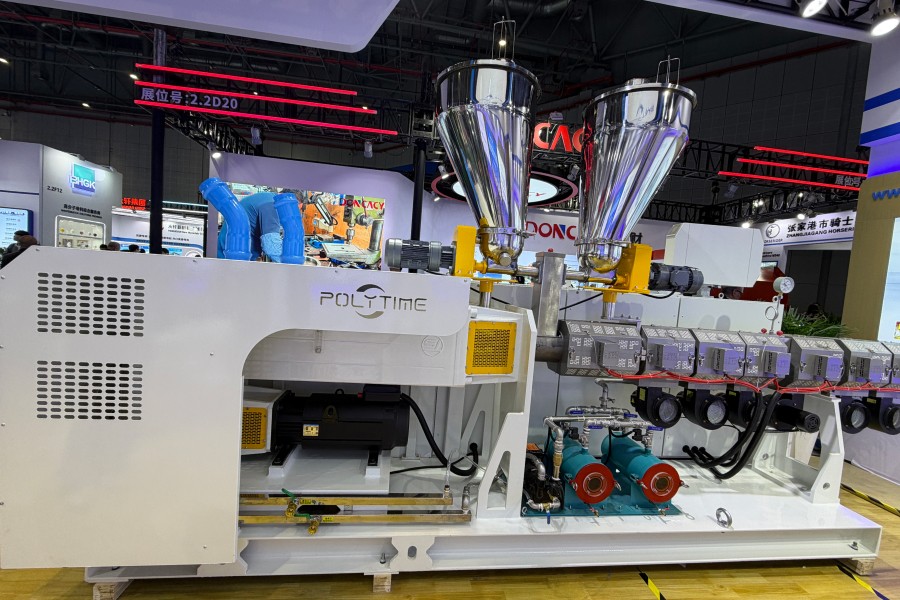 Counter-Rotating Twin Screw Extruder Gearboxes | Transcyko